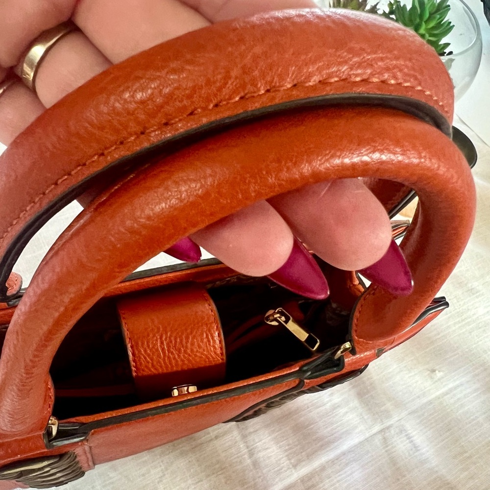 Cato Orange Tote with Gold Detailing - Picture 5 of 11